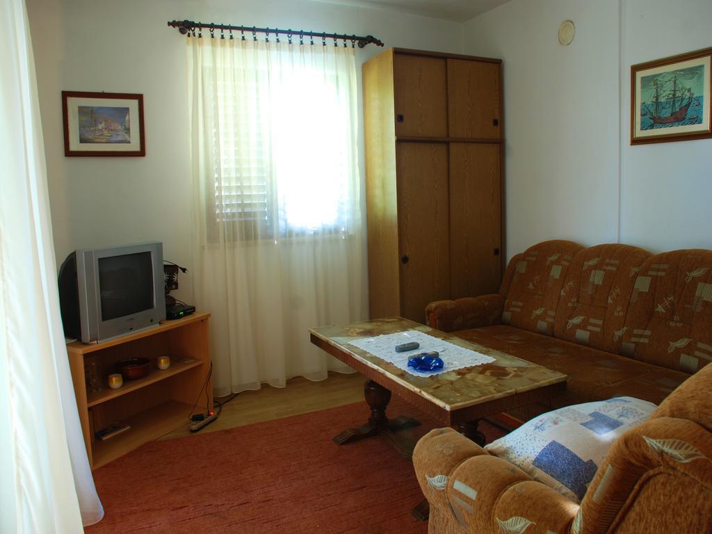 Filipo Apartments Porec Exterior photo